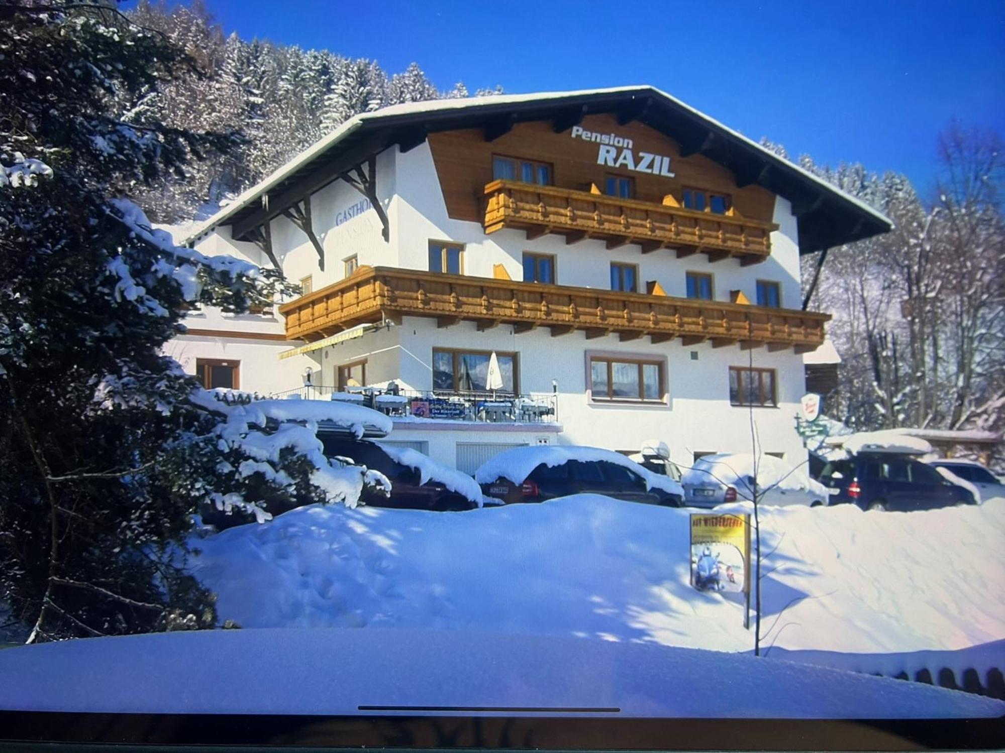 Pension Razil Ладис Екстериор снимка